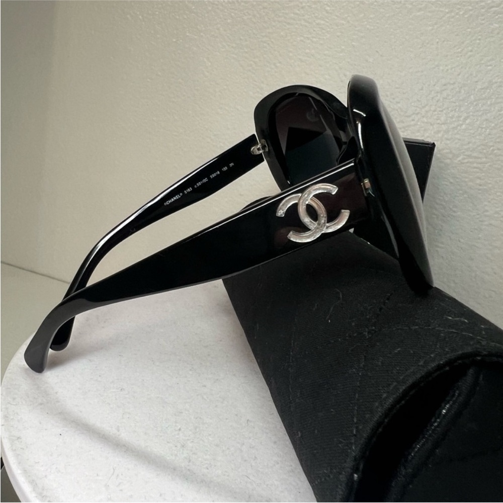 CHANEL Sunglasses - Picture 3 of 10